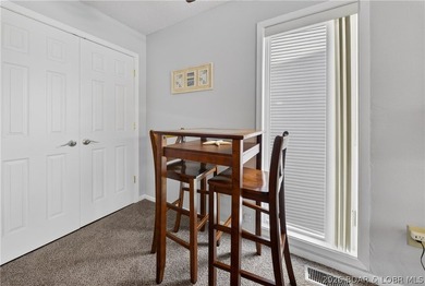 Fresh, clean & updated 2-level condo in the highly desirable - photo 16