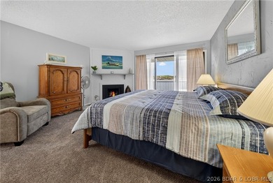 Fresh, clean & updated 2-level condo in the highly desirable - photo 17