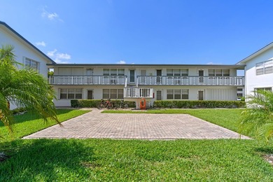 Rarely available and beautifully renovated from top to bottom - photo 19