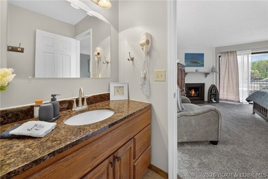 Fresh, clean & updated 2-level condo in the highly desirable - photo 22
