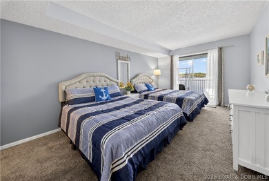 Fresh, clean & updated 2-level condo in the highly desirable - photo 24