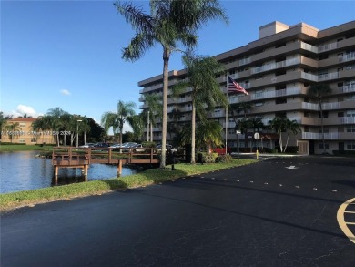 (private lake, pond, creek) Condo For Sale in Plantation Florida