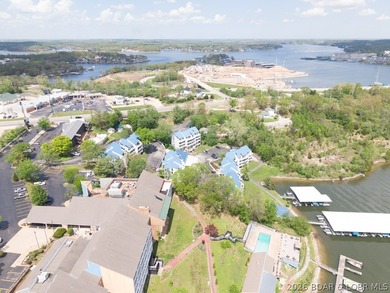 Fresh, clean & updated 2-level condo in the highly desirable - photo 44