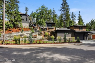 Enjoy one of the Newest Iconic Sanders Beach homes backing up - photo 1