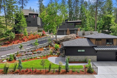Enjoy one of the Newest Iconic Sanders Beach homes backing up - photo 2