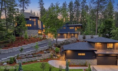 Enjoy one of the Newest Iconic Sanders Beach homes backing up - photo 3
