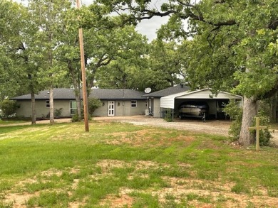 Lake Limestone Family Retreat - Lake Home For Sale in Jewett, Texas