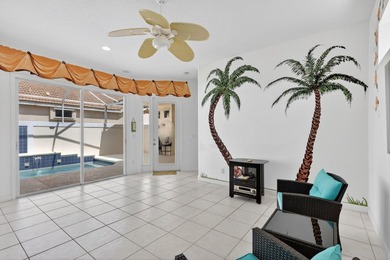 Pool home with a private courtyard design in the gated community - photo 12