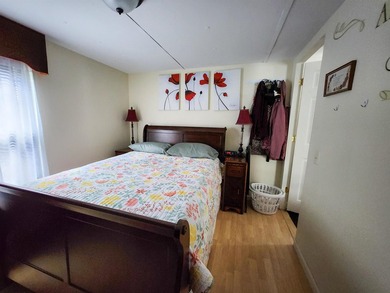 Charming 2BR/1BA Manufactured Home in Crystal Lake - Move-In - photo 13
