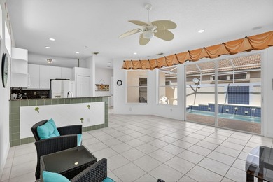 Pool home with a private courtyard design in the gated community - photo 14