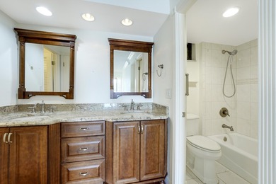 Massive price drop, very motivated Seller, submit all offers! - photo 16