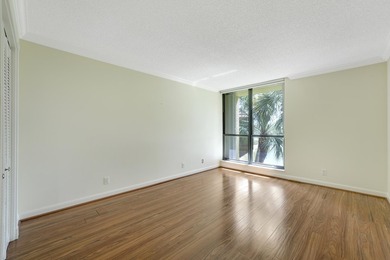 Massive price drop, very motivated Seller, submit all offers! - photo 17