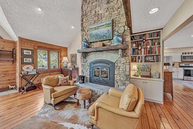 Lakefront property , 4 Bed 3 Bath log-style home in Lakeshore - photo 18