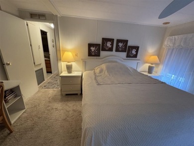 WELCOME HOME!!  Beautifully maintained and upgraded 2 bedroom, 2 - photo 19