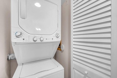 A charming and impeccably maintained two-bedroom, two-bathroom - photo 24
