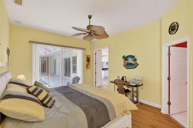 Pool home with a private courtyard design in the gated community - photo 25
