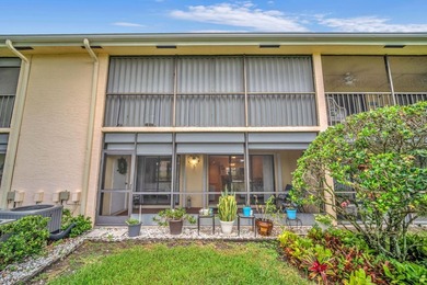 A charming and impeccably maintained two-bedroom, two-bathroom - photo 28