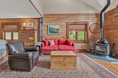 Lakefront property , 4 Bed 3 Bath log-style home in Lakeshore - photo 29