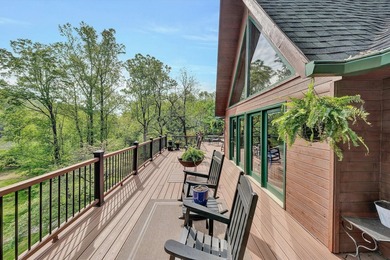 Lakefront property , 4 Bed 3 Bath log-style home in Lakeshore - photo 36