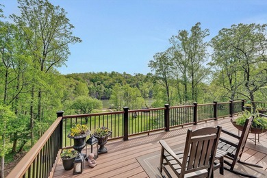 Lakefront property , 4 Bed 3 Bath log-style home in Lakeshore - photo 37