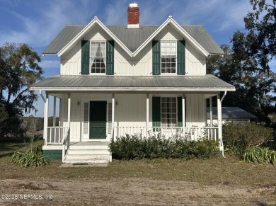 Lake Home For Sale in Melrose, Florida