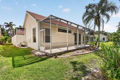 Pool home with a private courtyard design in the gated community - photo 44