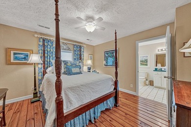 Lakefront property , 4 Bed 3 Bath log-style home in Lakeshore - photo 46