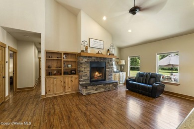 Secluded and quiet, this exceptional ranch-style home is nestled - photo 5