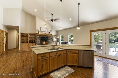 Secluded and quiet, this exceptional ranch-style home is nestled - photo 6