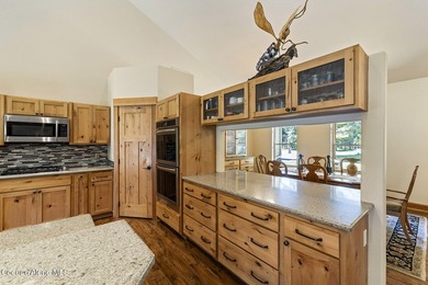 Secluded and quiet, this exceptional ranch-style home is nestled - photo 7