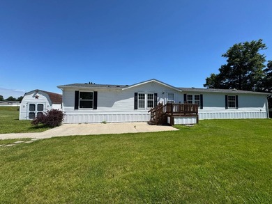 Located in the Edgewood Estates mobile home community - $69,900 - photo 1