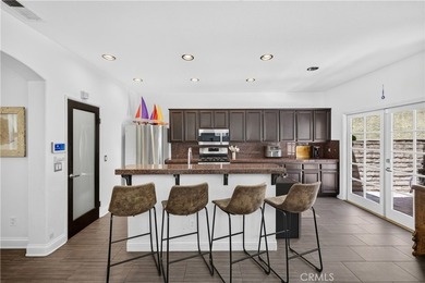 Nestled on a quiet cul-de-sac in highly desirable Alamitos - photo 12