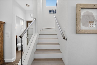 Nestled on a quiet cul-de-sac in highly desirable Alamitos - photo 17