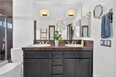 Nestled on a quiet cul-de-sac in highly desirable Alamitos - photo 22