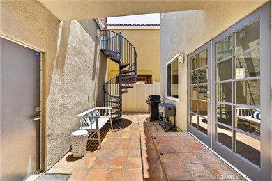 Nestled on a quiet cul-de-sac in highly desirable Alamitos - photo 34