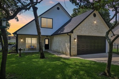 Lake Home For Sale in Gun Barrel City, Texas