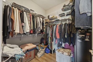 Welcome to 418 Cabo Loop, where everyday living feels like a - photo 17