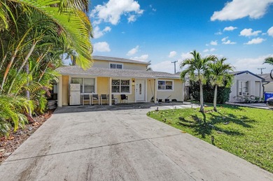 Spacious 6-bedroom single-family home with NO HOA offering - photo 2