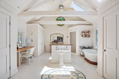 Built in 1917 by John Aspinwall, this extraordinary retreat is - photo 8
