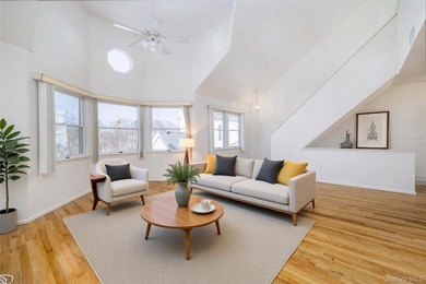 Welcome to the Victorian Homeowners Association in Wantagh. This - photo 5