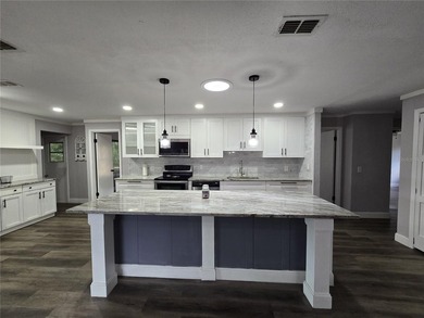 Don't settle for cookie cutter!
Lakefront . 4 bed / 2 bath . 1 - photo 18