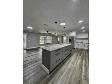 Don't settle for cookie cutter!
Lakefront . 4 bed / 2 bath . 1 - photo 20
