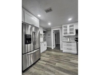 Don't settle for cookie cutter!
Lakefront . 4 bed / 2 bath . 1 - photo 22