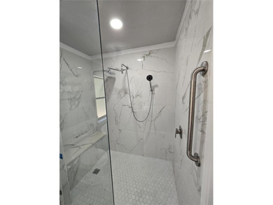 Don't settle for cookie cutter!
Lakefront . 4 bed / 2 bath . 1 - photo 30