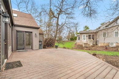 Living doesn't get much easier than with this contemporary three - photo 31