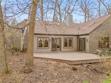 Living doesn't get much easier than with this contemporary three - photo 32