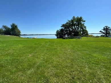 Well maintained log cabin located on Clear Lake - Lake City, SD - photo 34