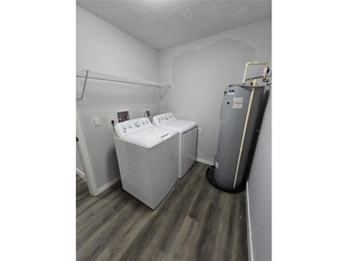 Don't settle for cookie cutter!
Lakefront . 4 bed / 2 bath . 1 - photo 37