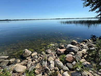Well maintained log cabin located on Clear Lake - Lake City, SD - photo 39