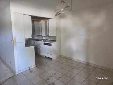 Lake Condo For Sale in Deerfield Beach, Florida